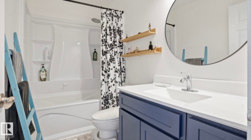 36 10453 20 Avenue, Edmonton, AB - Indoor Photo Showing Bathroom