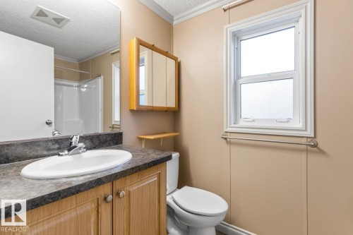 42 Rim Road, Edmonton, AB - Indoor Photo Showing Bathroom