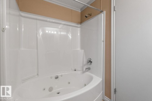 42 Rim Road, Edmonton, AB - Indoor Photo Showing Bathroom