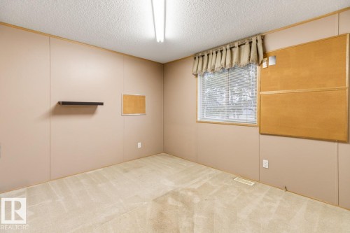 42 Rim Road, Edmonton, AB - Indoor Photo Showing Other Room