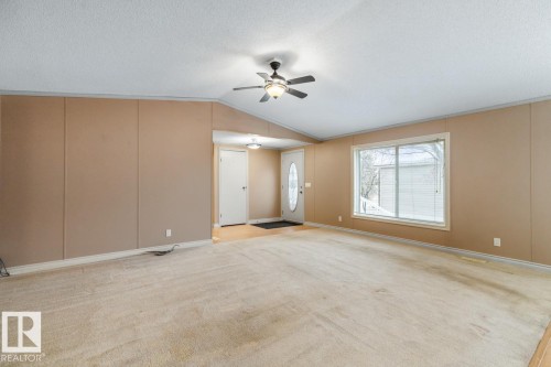 42 Rim Road, Edmonton, AB - Indoor Photo Showing Other Room