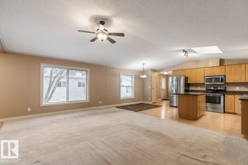 42 Rim Road, Edmonton, AB - Indoor Photo Showing Kitchen
