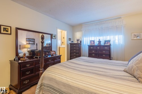 45 Wimbleton Crescent, St. Albert, AB - Indoor Photo Showing Bedroom