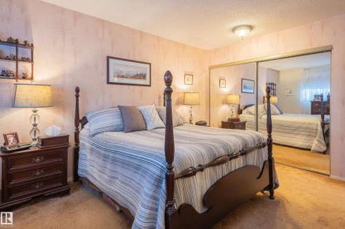 45 Wimbleton Crescent, St. Albert, AB - Indoor Photo Showing Bedroom