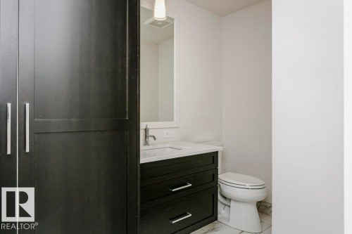 904 14105 West Block Drive, Edmonton, AB - Indoor Photo Showing Bathroom