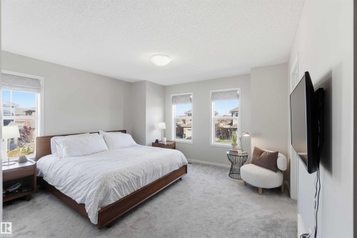 4750 Crabapple Run, Edmonton, AB - Indoor Photo Showing Bedroom