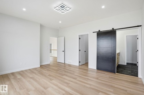 6716 Knox Crest Sw, Edmonton, AB - Indoor Photo Showing Other Room