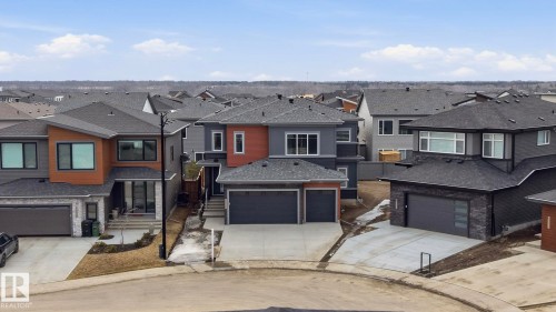 6716 Knox Crest Sw, Edmonton, AB - Outdoor With Facade