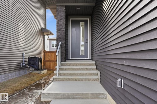 6716 Knox Crest Sw, Edmonton, AB - Outdoor