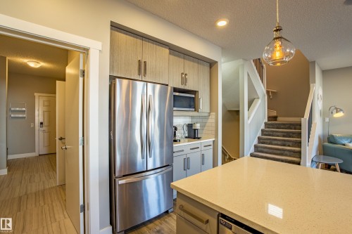 9815 225 Street, Edmonton, AB - Indoor Photo Showing Kitchen