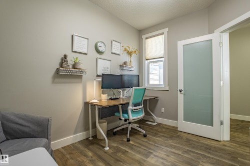 9815 225 Street, Edmonton, AB - Indoor Photo Showing Office