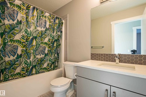 9815 225 Street, Edmonton, AB - Indoor Photo Showing Bathroom