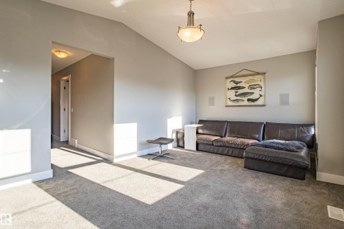 9815 225 Street, Edmonton, AB - Indoor