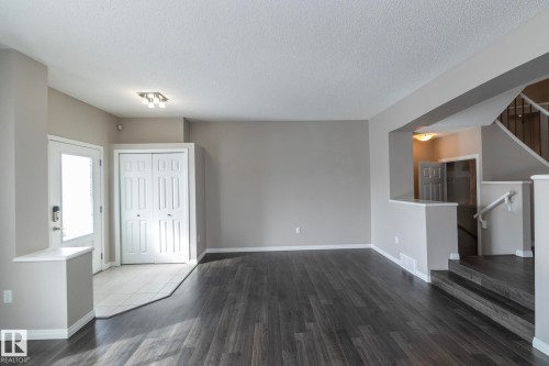 6938 23 Avenue, Edmonton, AB - Indoor Photo Showing Other Room