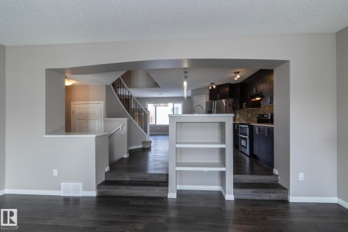 6938 23 Avenue, Edmonton, AB - Indoor