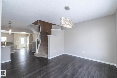6938 23 Avenue, Edmonton, AB - Indoor Photo Showing Other Room