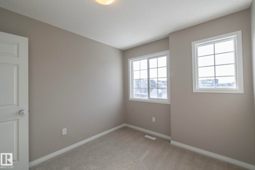 6938 23 Avenue, Edmonton, AB - Indoor Photo Showing Other Room