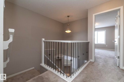 6938 23 Avenue, Edmonton, AB - Indoor Photo Showing Other Room
