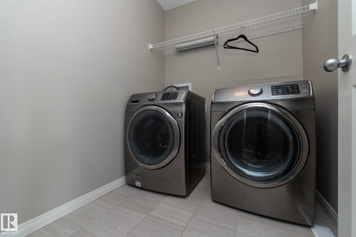 6938 23 Avenue, Edmonton, AB - Indoor Photo Showing Laundry Room