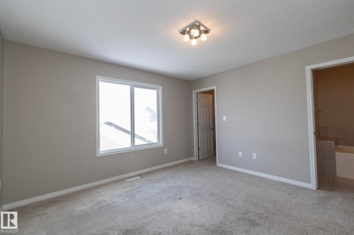6938 23 Avenue, Edmonton, AB - Indoor Photo Showing Other Room