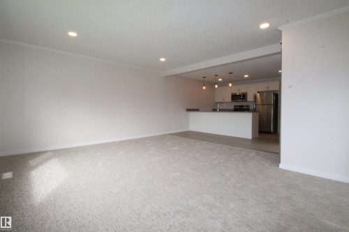 4830 32 Avenue, Edmonton, AB - Indoor Photo Showing Other Room
