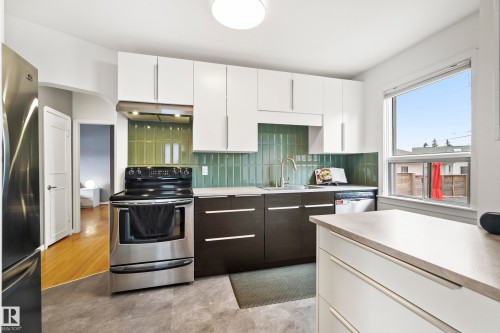 13519 110 A Avenue, Edmonton, AB - Indoor Photo Showing Kitchen
