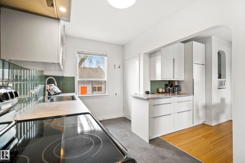 13519 110 A Avenue, Edmonton, AB - Indoor