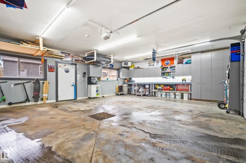 13519 110 A Avenue, Edmonton, AB - Indoor Photo Showing Garage