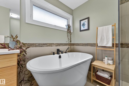 38 Eternity Crescent, St. Albert, AB - Indoor Photo Showing Bathroom