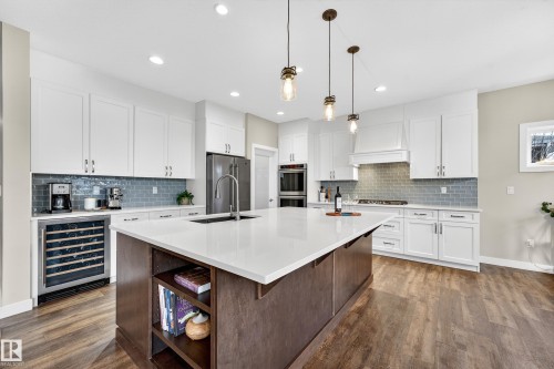 38 Eternity Crescent, St. Albert, AB - Indoor Photo Showing Kitchen With Upgraded Kitchen