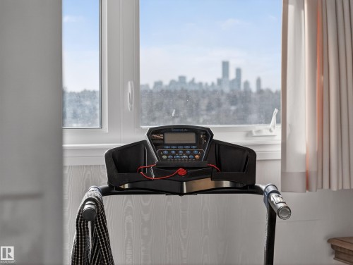 3642 Ada Boulevard, Edmonton, AB - Indoor