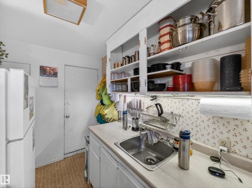 3642 Ada Boulevard, Edmonton, AB - Indoor