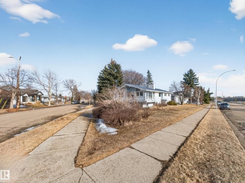 3642 Ada Boulevard, Edmonton, AB - Outdoor