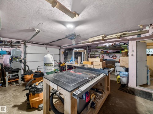 3642 Ada Boulevard, Edmonton, AB - Indoor Photo Showing Garage
