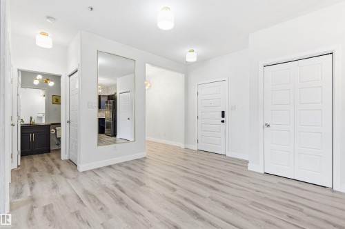 105 304 Ambleside Link Link, Edmonton, AB - Indoor Photo Showing Other Room