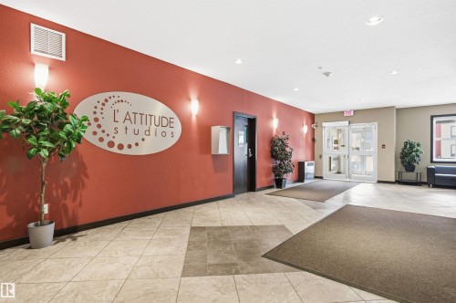 105 304 Ambleside Link Link, Edmonton, AB - Indoor Photo Showing Other Room