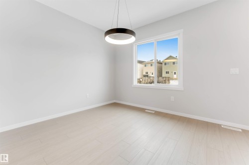 1027 Aster Boulevard, Edmonton, AB - Indoor Photo Showing Other Room