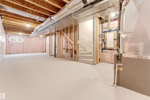 1027 Aster Boulevard, Edmonton, AB - Indoor Photo Showing Basement