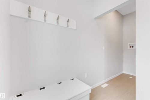 1027 Aster Boulevard, Edmonton, AB - Indoor Photo Showing Other Room