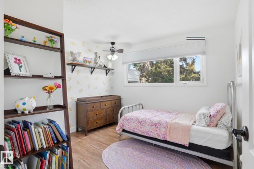 4111 121 Street, Edmonton, AB - Indoor Photo Showing Bedroom