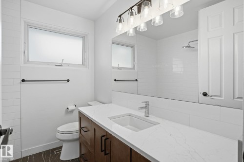 4111 121 Street, Edmonton, AB - Indoor Photo Showing Bathroom