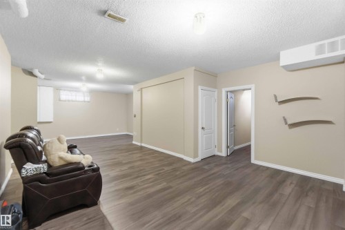 1324 116 Street, Edmonton, AB - Indoor