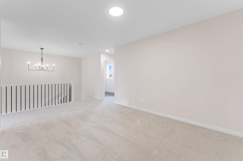 17811 7 St, Edmonton, AB - Indoor Photo Showing Other Room