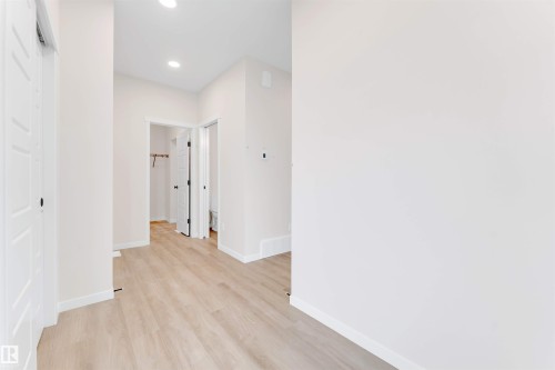 17811 7 St, Edmonton, AB - Indoor Photo Showing Other Room