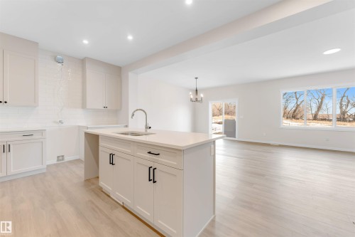 17811 7 St, Edmonton, AB - Indoor Photo Showing Kitchen