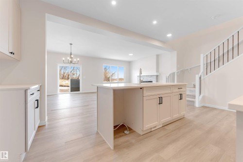 17811 7 St, Edmonton, AB - Indoor Photo Showing Kitchen