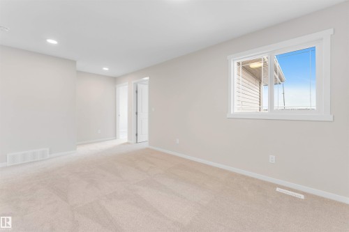 17839 7 St, Edmonton, AB - Indoor Photo Showing Other Room