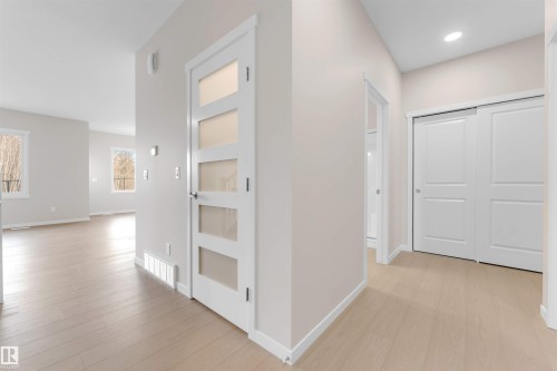 17839 7 St, Edmonton, AB - Indoor Photo Showing Other Room