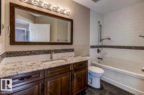 11122 52 Street, Edmonton, AB - Indoor Photo Showing Bathroom