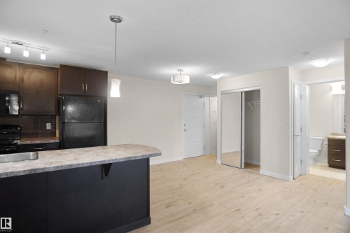 335 6076 Schonsee Way, Edmonton, AB - Indoor Photo Showing Kitchen